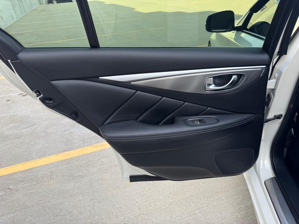 Infiniti Q50 Sport 2015