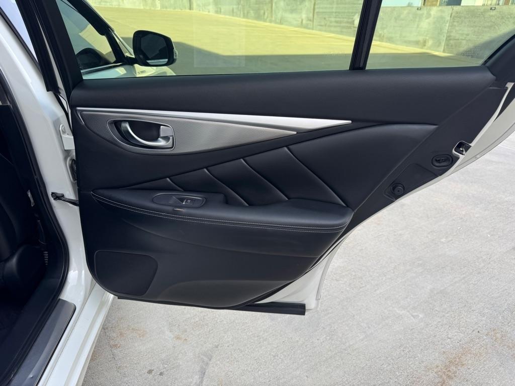 Infiniti Q50 Sport 2015