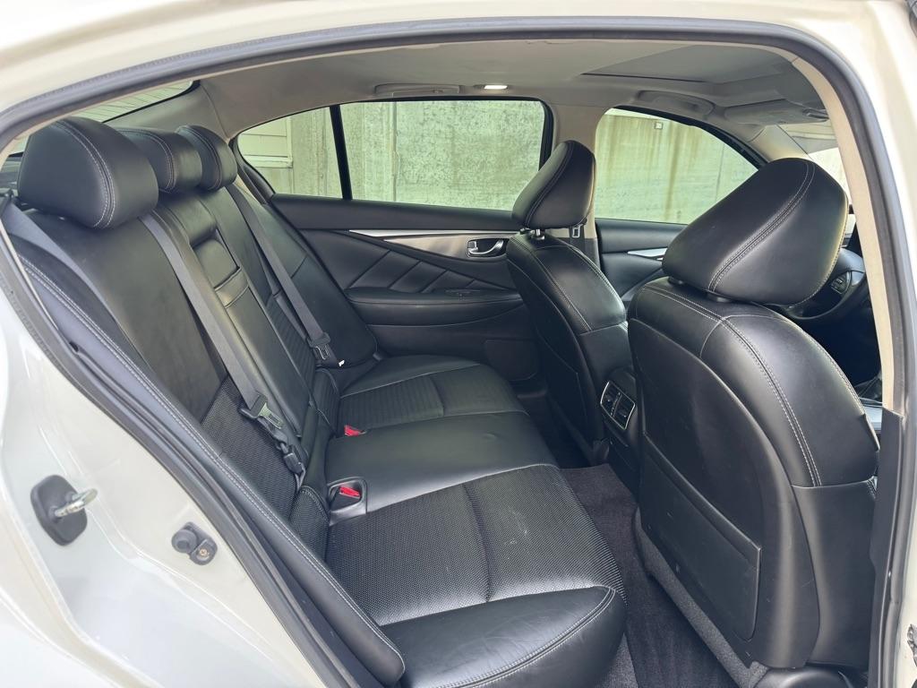 Infiniti Q50 Sport 2015