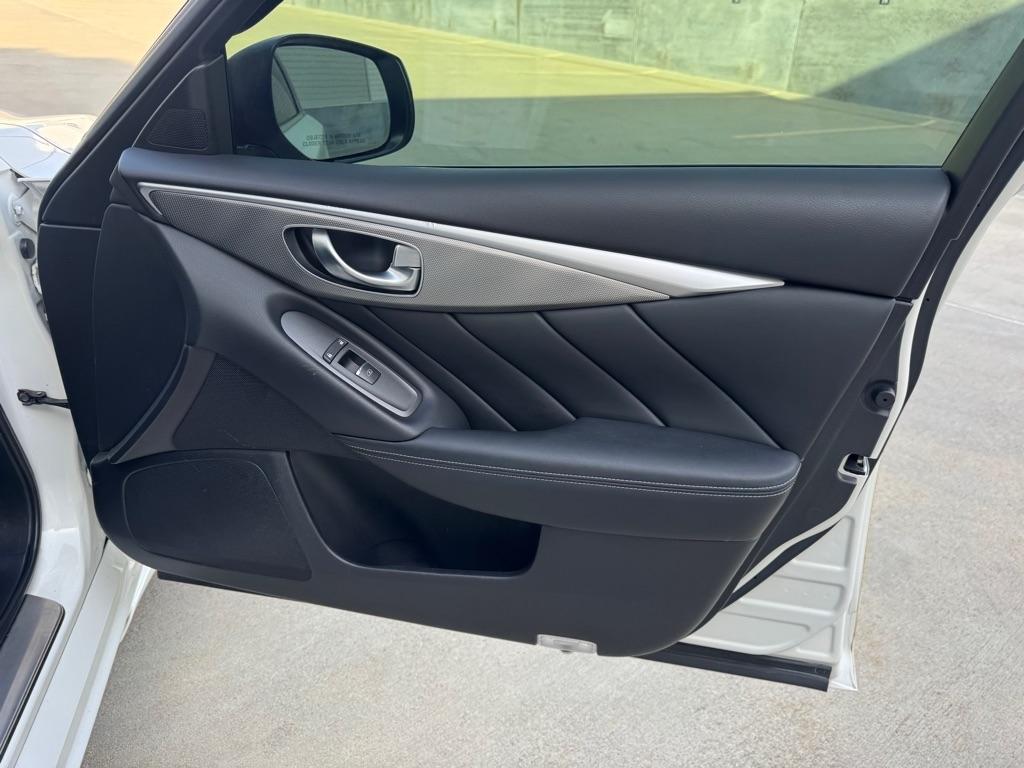 Infiniti Q50 Sport 2015