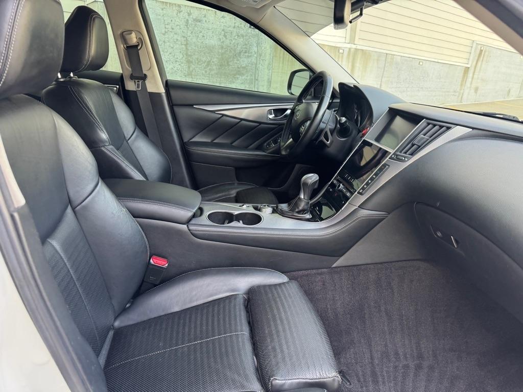 Infiniti Q50 Sport 2015