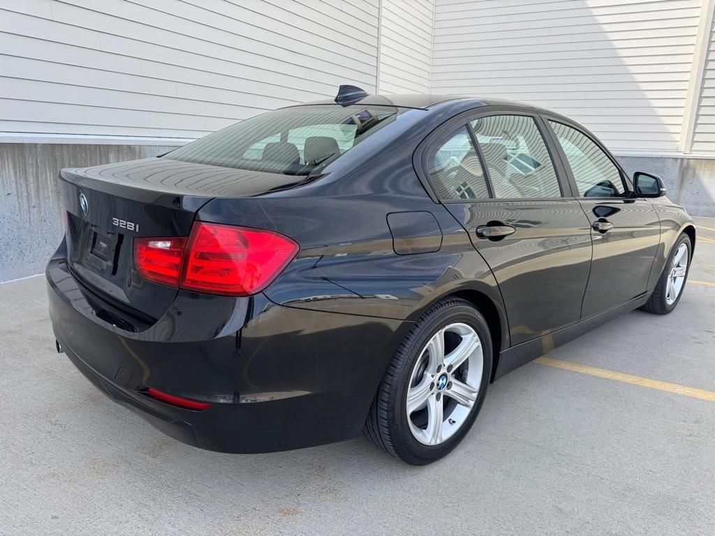 BMW 3-Series 328i SULEV 2015