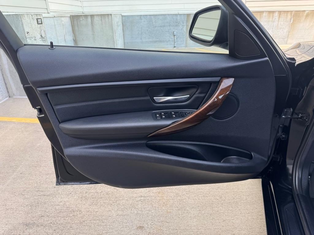 BMW 3-Series 328i SULEV 2015