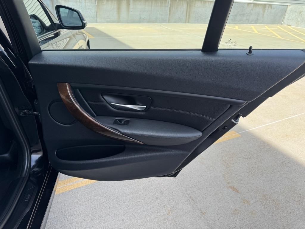 BMW 3-Series 328i SULEV 2015