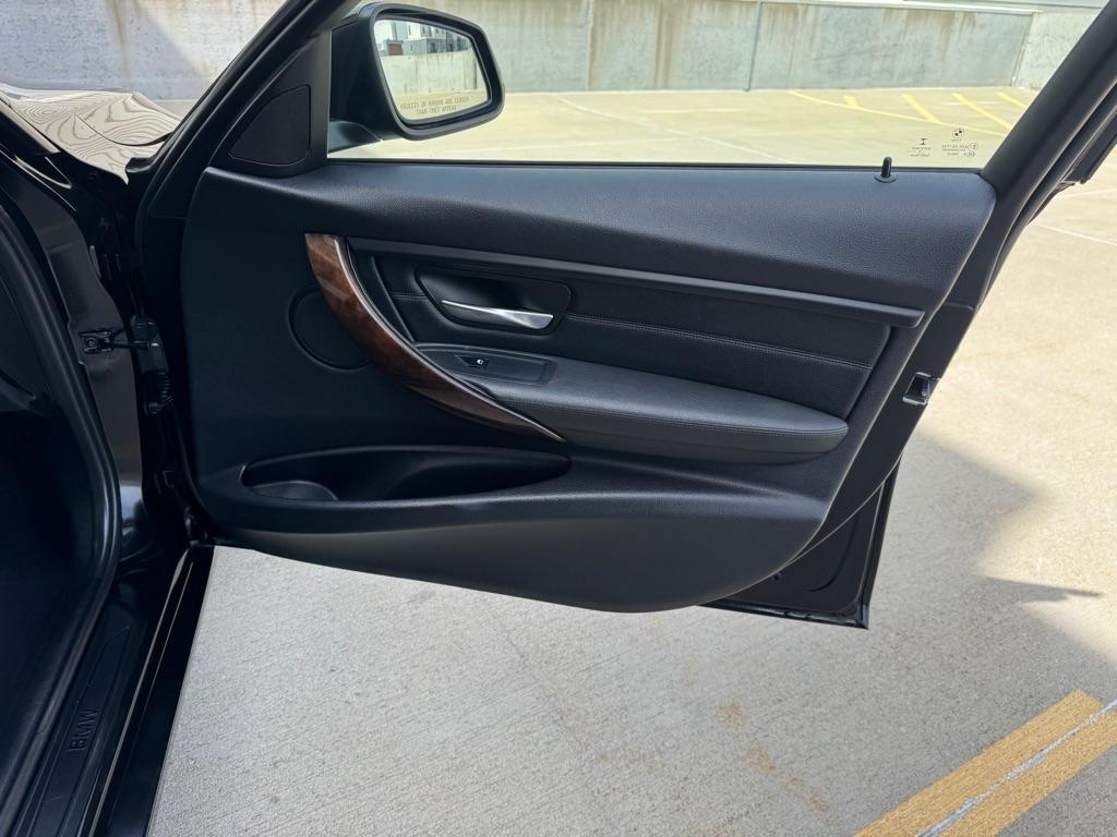 BMW 3-Series 328i SULEV 2015