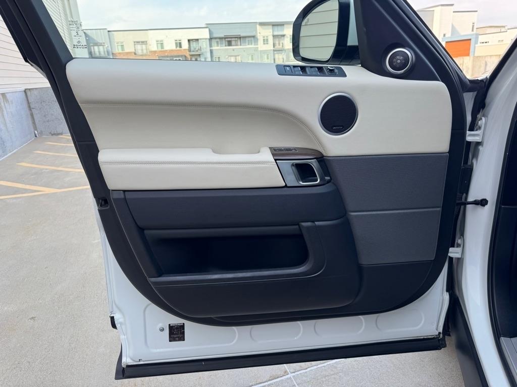 Land Rover Range Rover Sport 3.0L V6 Supercharged SE 2014