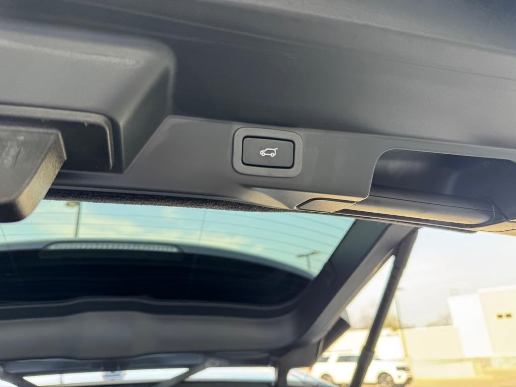 Land Rover Range Rover Sport 3.0L V6 Supercharged SE 2014