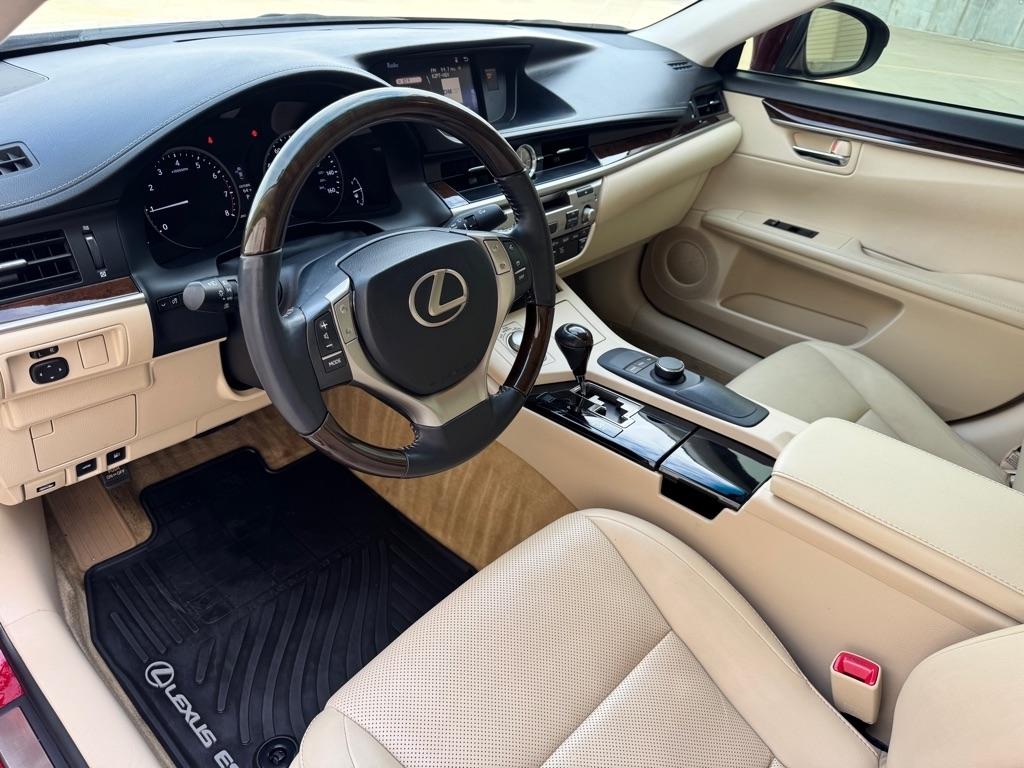 Lexus ES 350 Sedan 2015