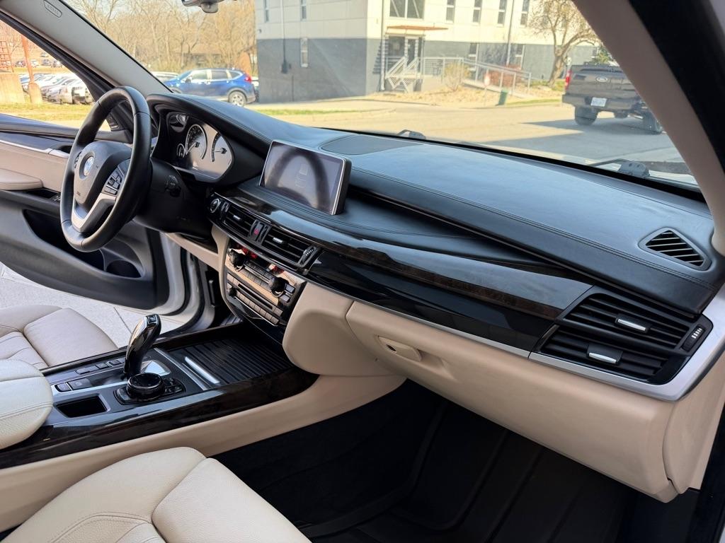 BMW X5 xDrive50i 2016