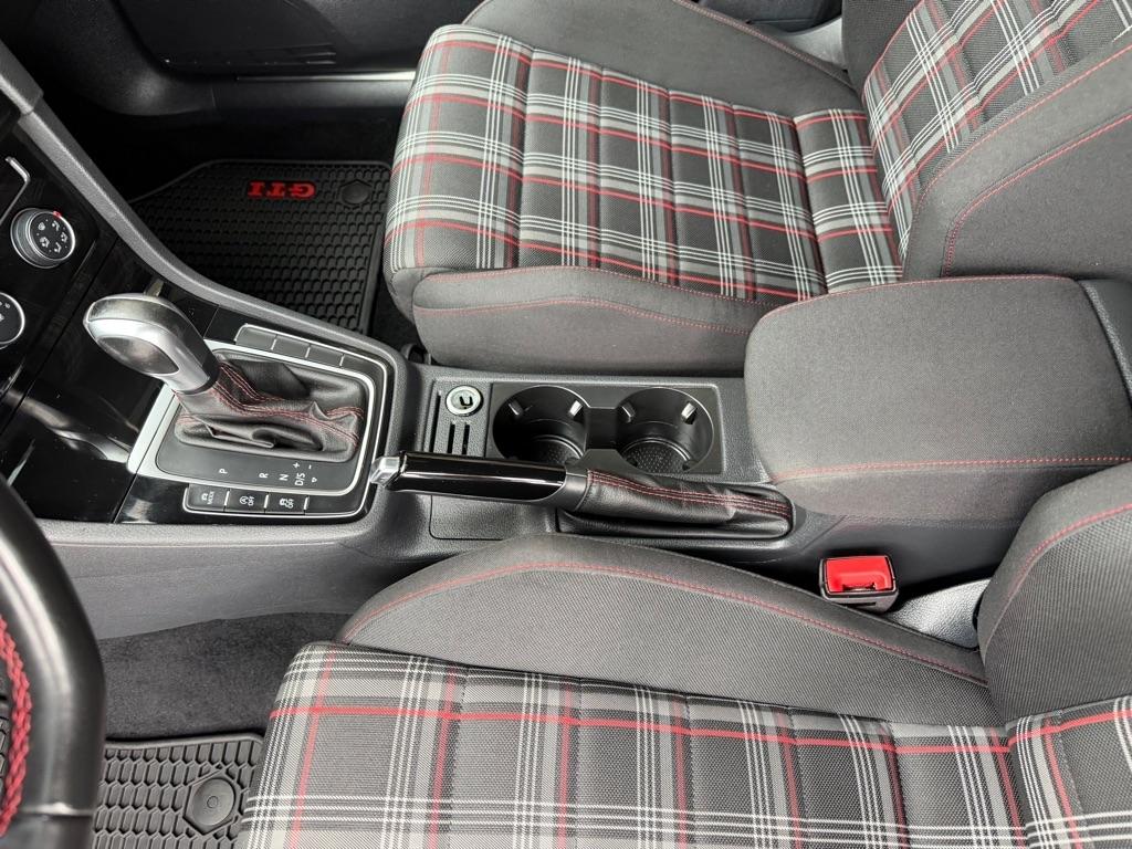 Volkswagen Golf GTI S 7A 2020