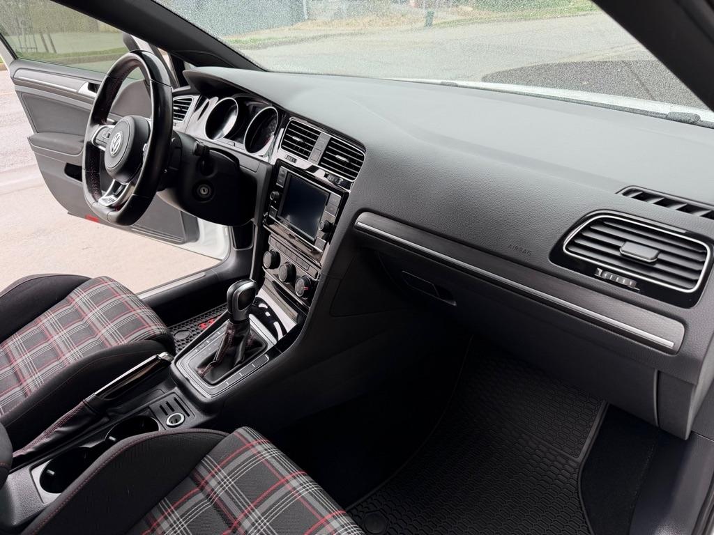 Volkswagen Golf GTI S 7A 2020