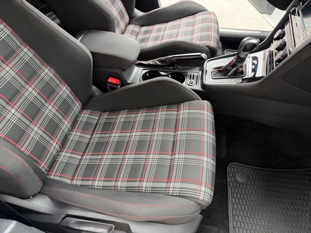 Volkswagen Golf GTI S 7A 2020