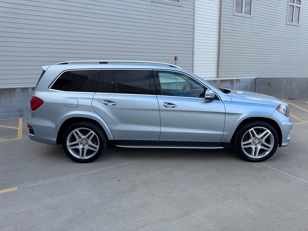 Mercedes-Benz GL-Class GL550 4MATIC 2016