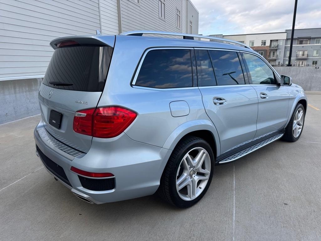 Mercedes-Benz GL-Class GL550 4MATIC 2016