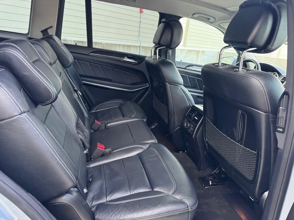 Mercedes-Benz GL-Class GL550 4MATIC 2016