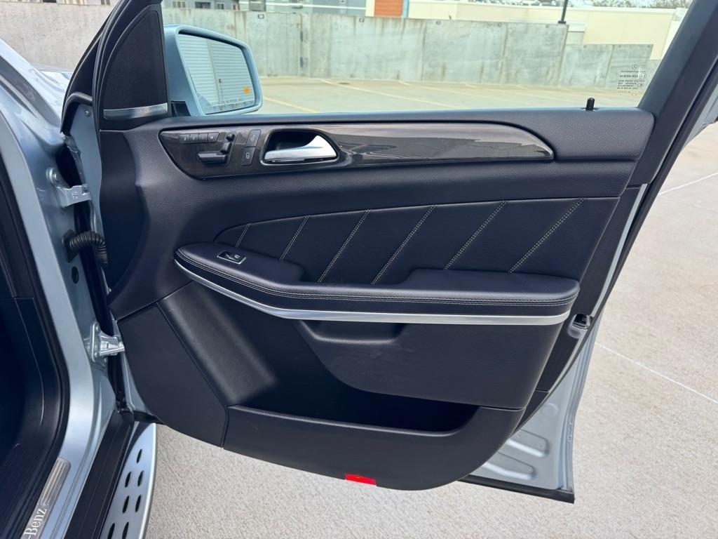 Mercedes-Benz GL-Class GL550 4MATIC 2016