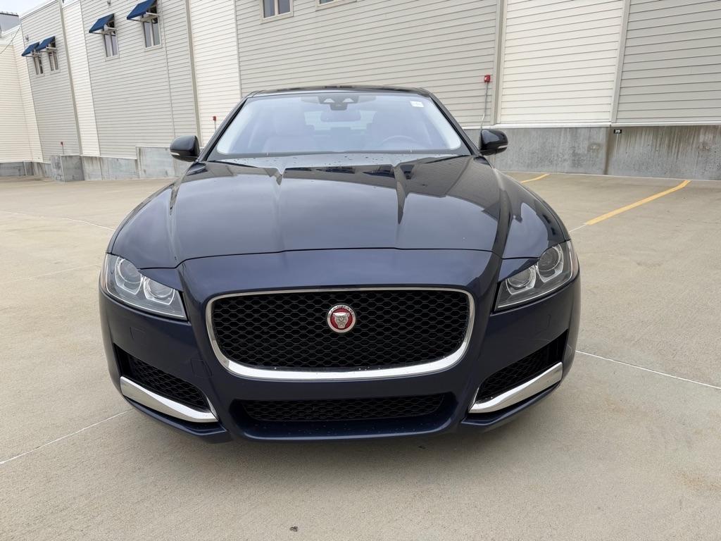 Jaguar XF-Series 25t Premium AWD 2018