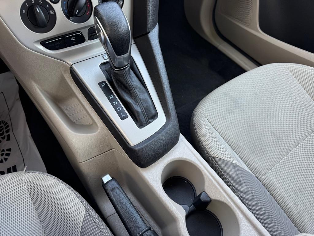 Ford Focus SE Hatch 2014