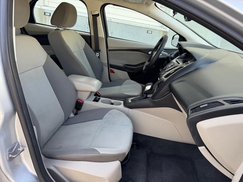 Ford Focus SE Hatch 2014