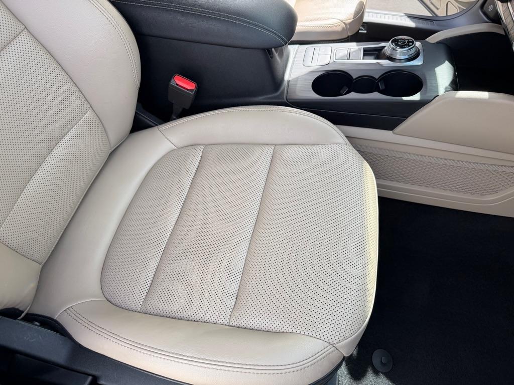 Ford Escape Hybrid SEL 2021