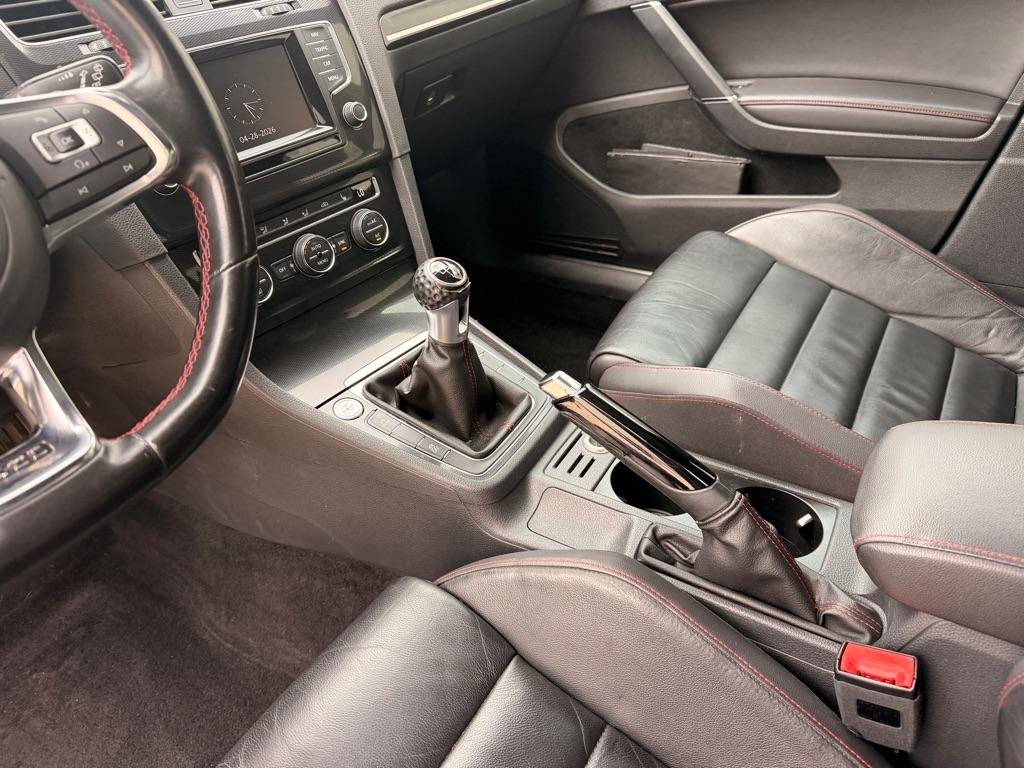 Volkswagen GTI  2015