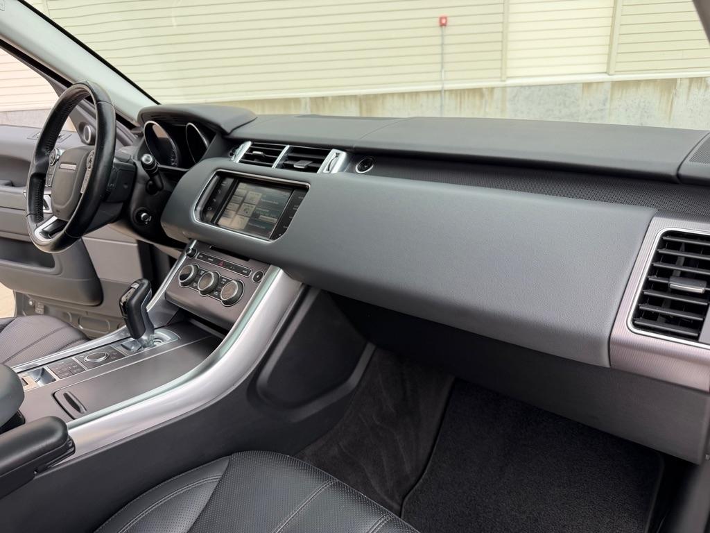 Land Rover Range Rover Sport 3.0L V6 Supercharged SE 2014