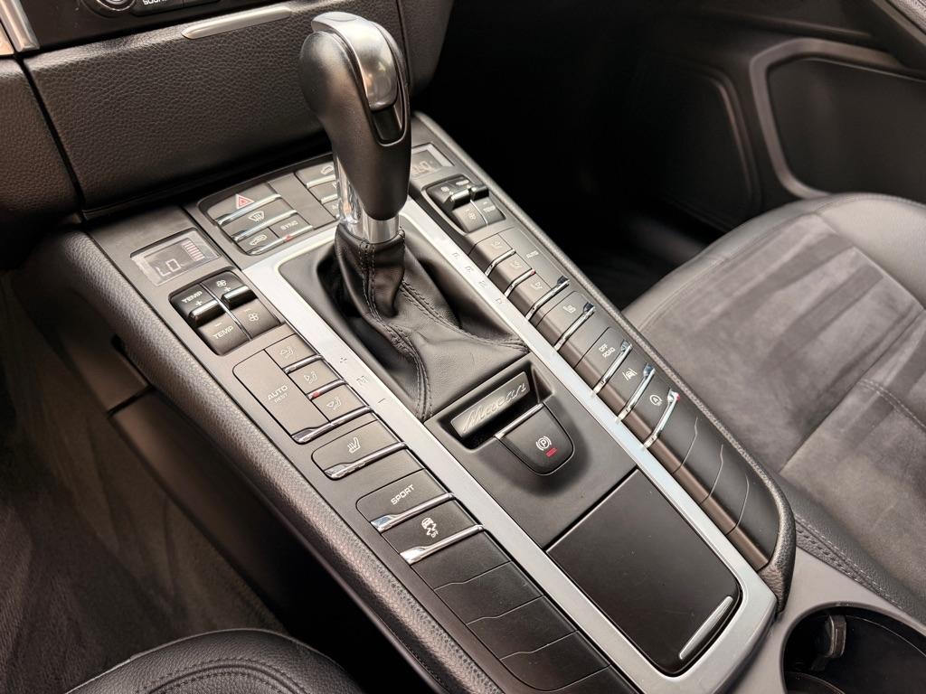 Porsche Macan GTS 2018