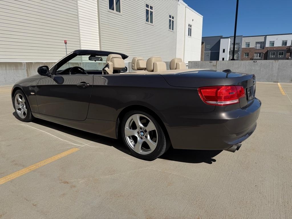 BMW 3-Series 328i Convertible - SULEV 2010