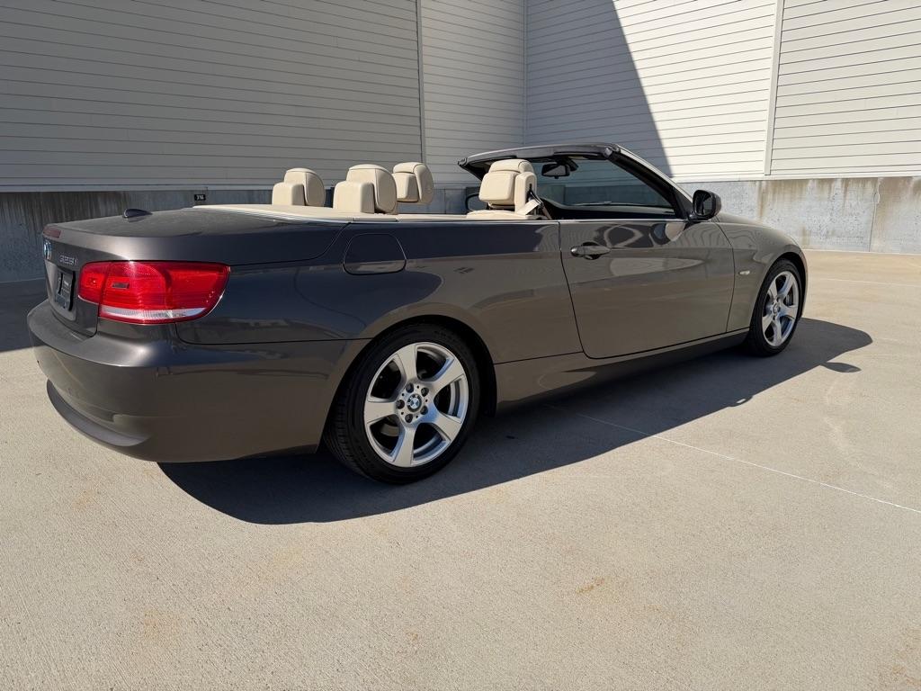 BMW 3-Series 328i Convertible - SULEV 2010