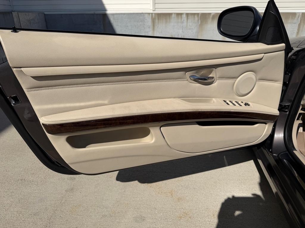 BMW 3-Series 328i Convertible - SULEV 2010