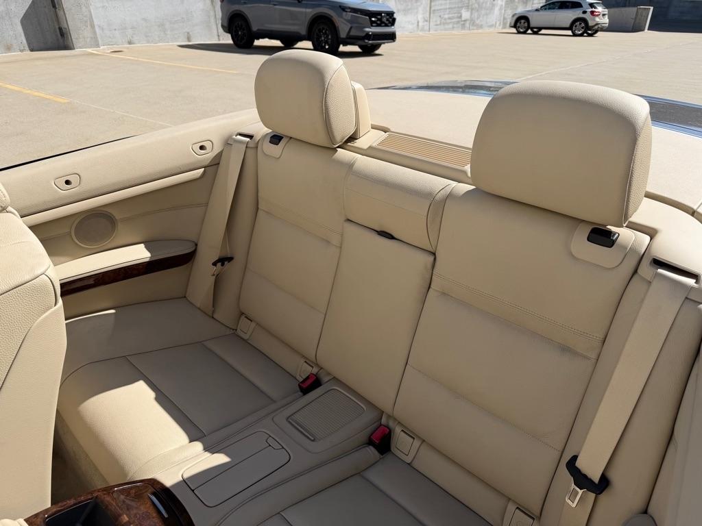 BMW 3-Series 328i Convertible - SULEV 2010