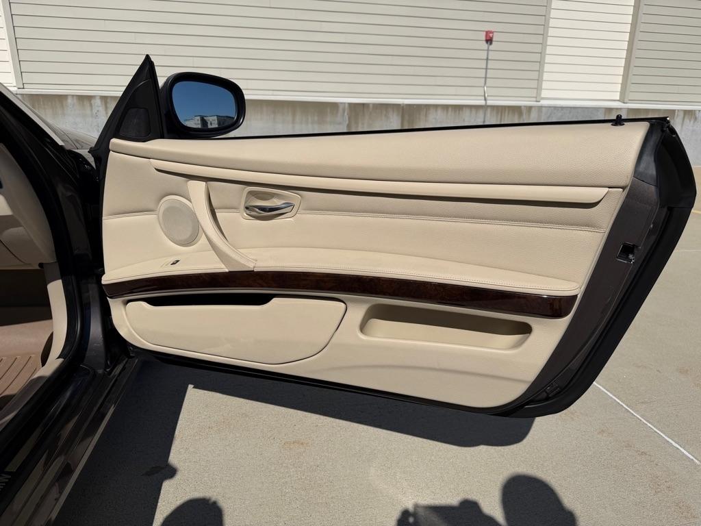 BMW 3-Series 328i Convertible - SULEV 2010