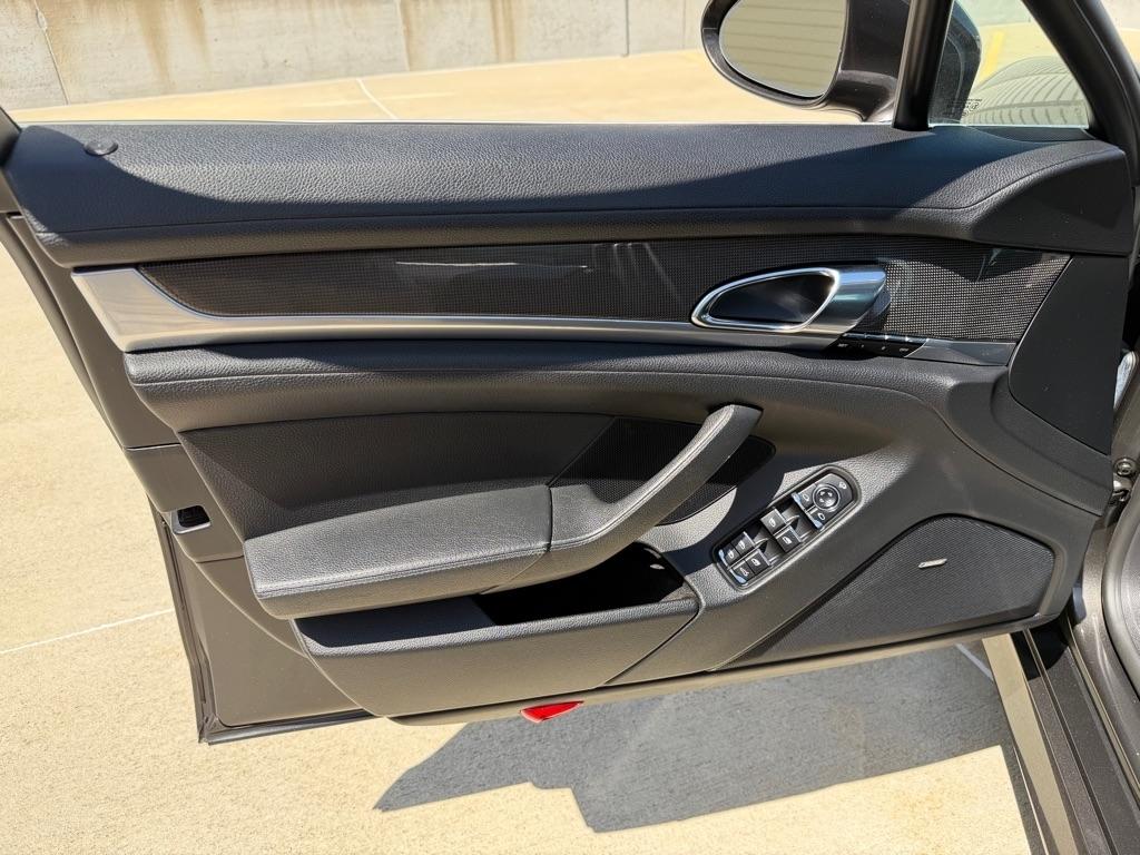 Porsche Panamera S 2012