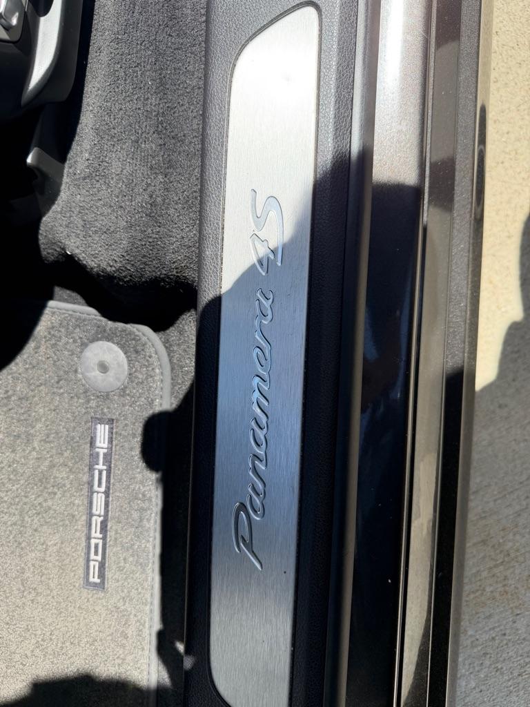 Porsche Panamera S 2012