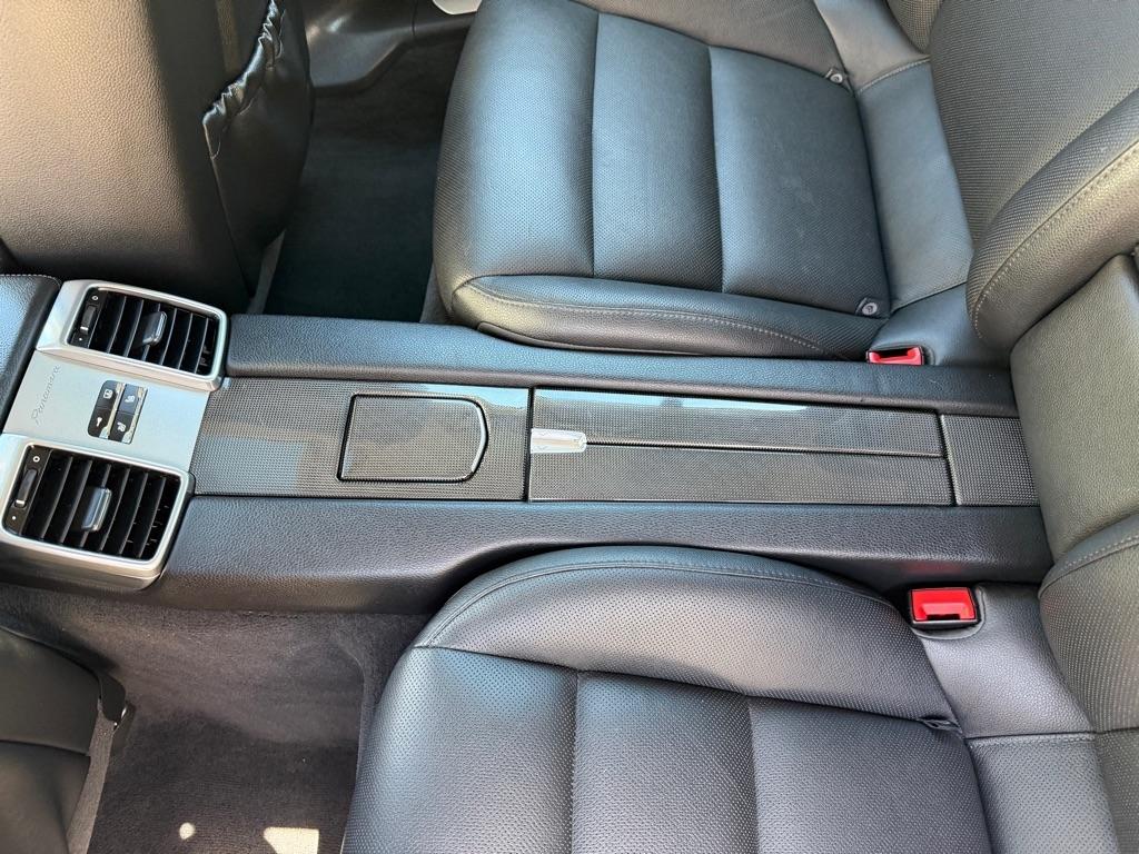 Porsche Panamera S 2012