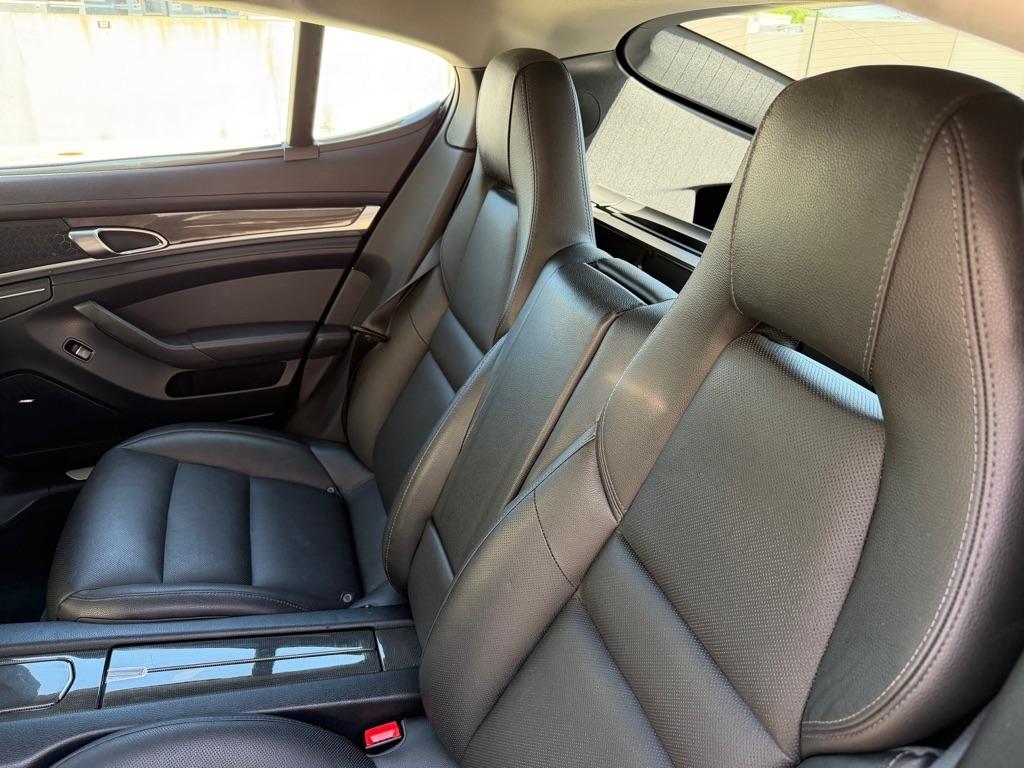 Porsche Panamera S 2012