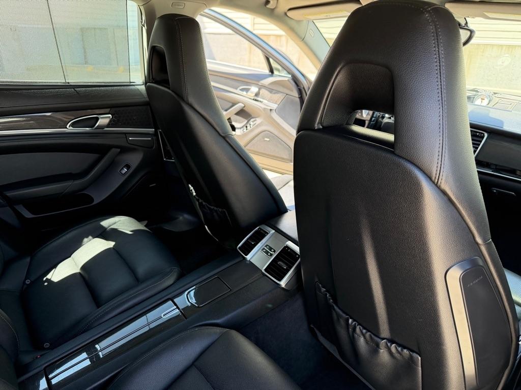 Porsche Panamera S 2012