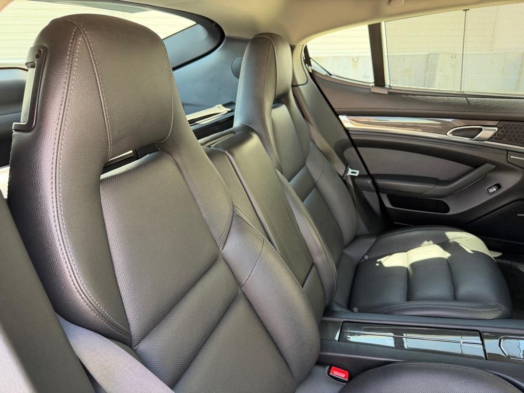 Porsche Panamera S 2012