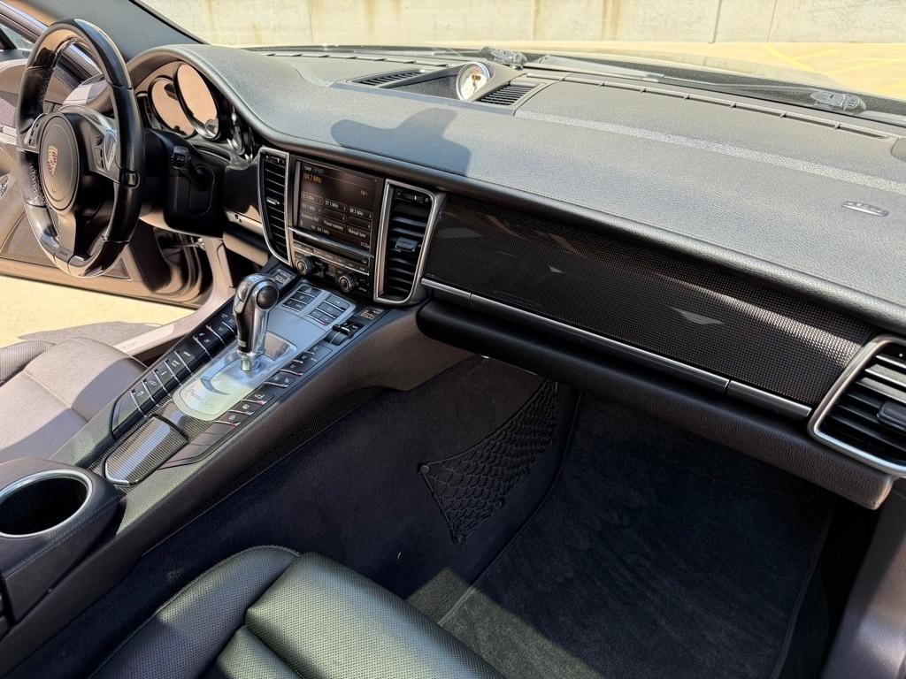 Porsche Panamera S 2012