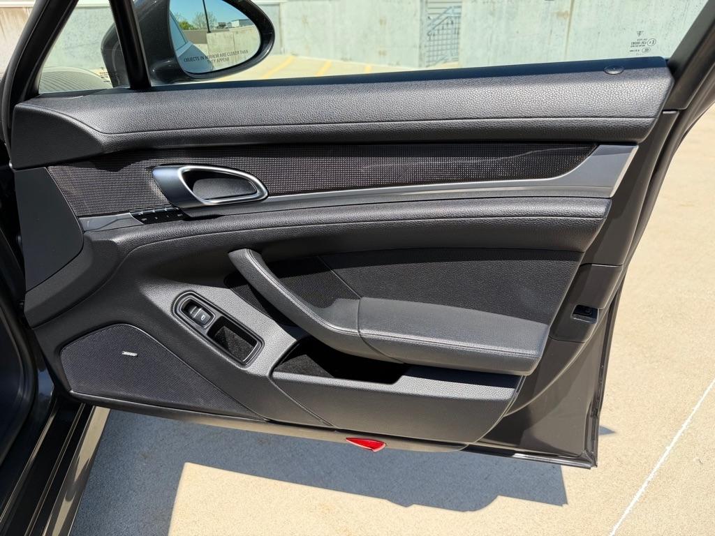 Porsche Panamera S 2012