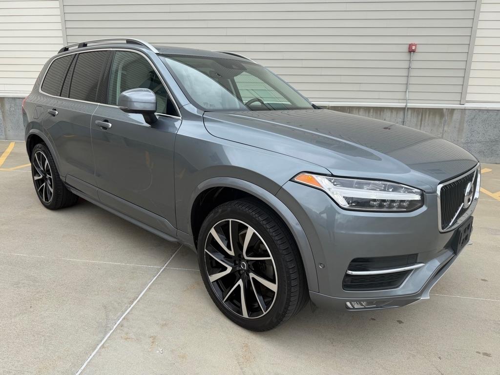 2018 Volvo XC90 T6 Momentum AWD