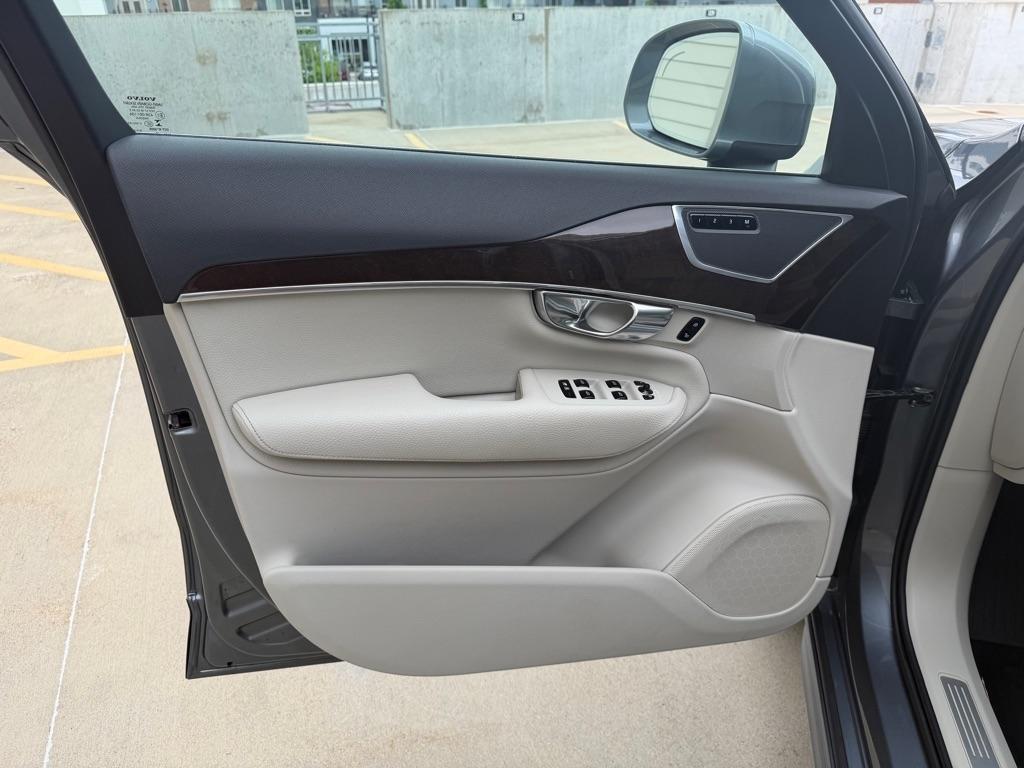 Volvo XC90 T6 Momentum AWD 2018
