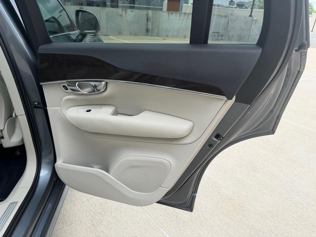Volvo XC90 T6 Momentum AWD 2018