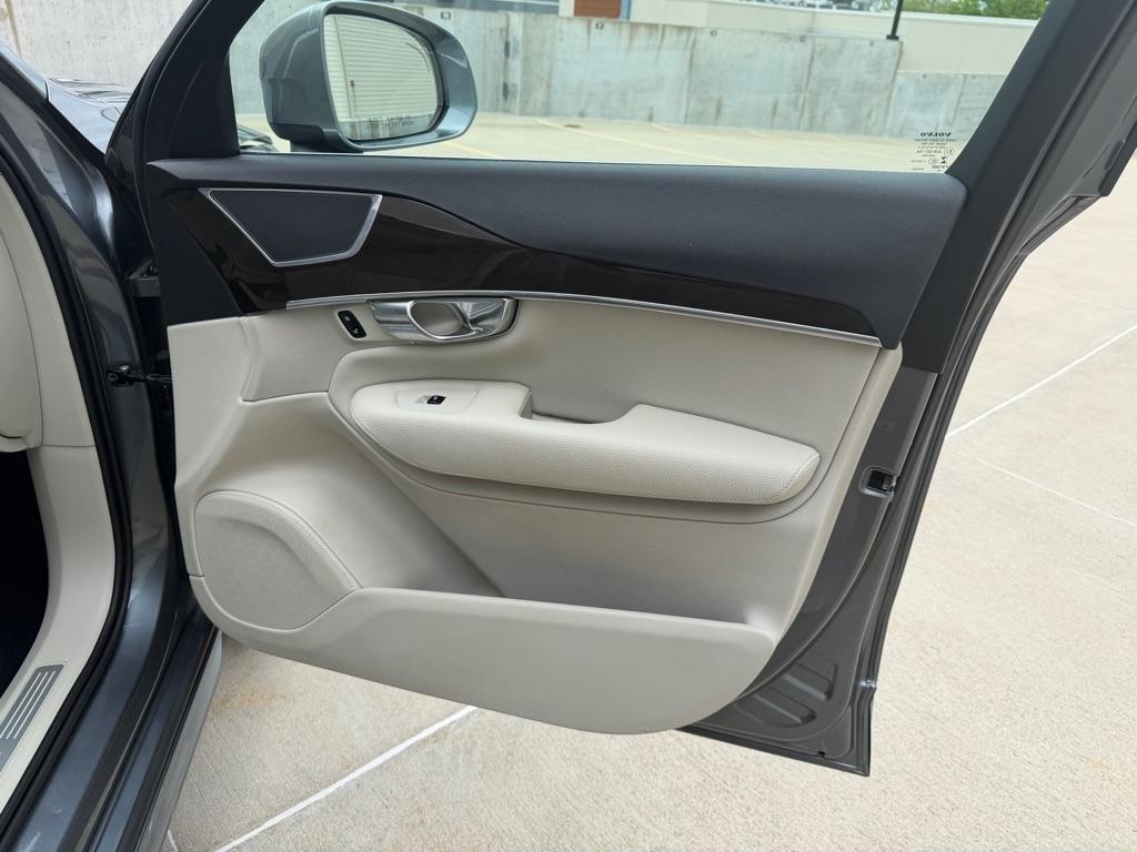 Volvo XC90 T6 Momentum AWD 2018