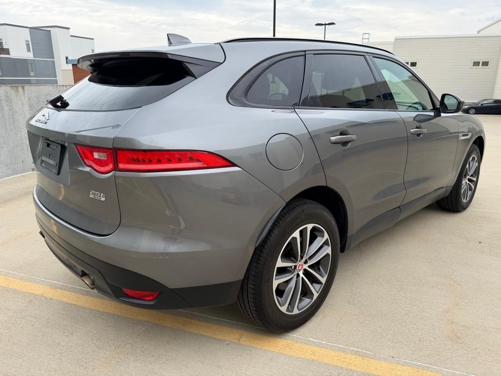 Jaguar F-Pace 25t Premium 2018
