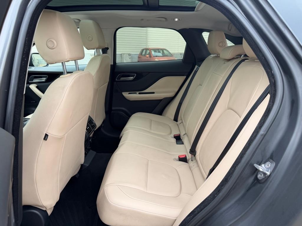 Jaguar F-Pace 25t Premium 2018