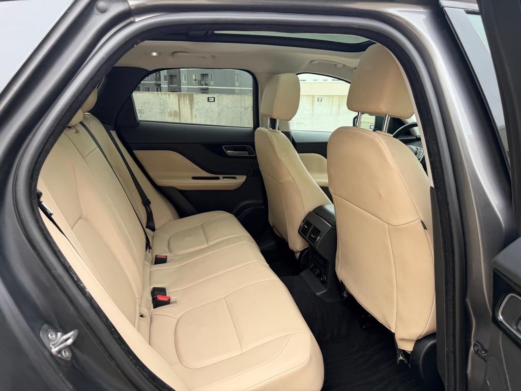 Jaguar F-Pace 25t Premium 2018