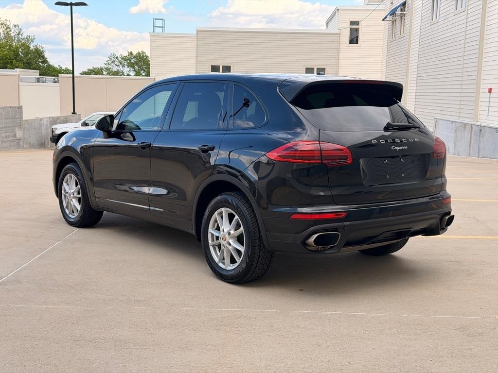 Porsche Cayenne Base 2016