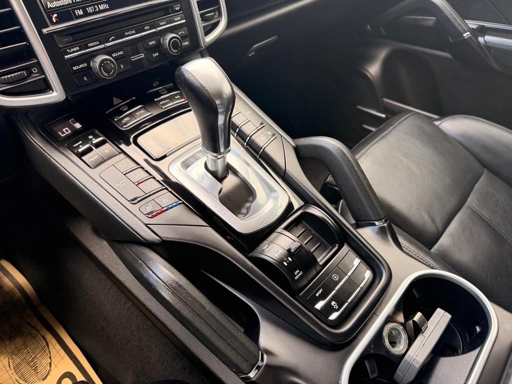 Porsche Cayenne Base 2016