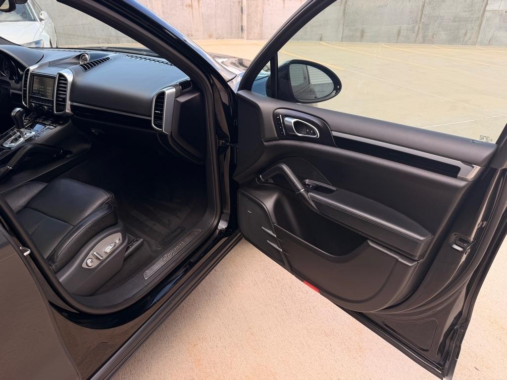 Porsche Cayenne Base 2016